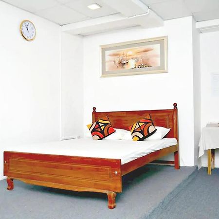 The Beehive Colombo Hotel Bagian luar foto