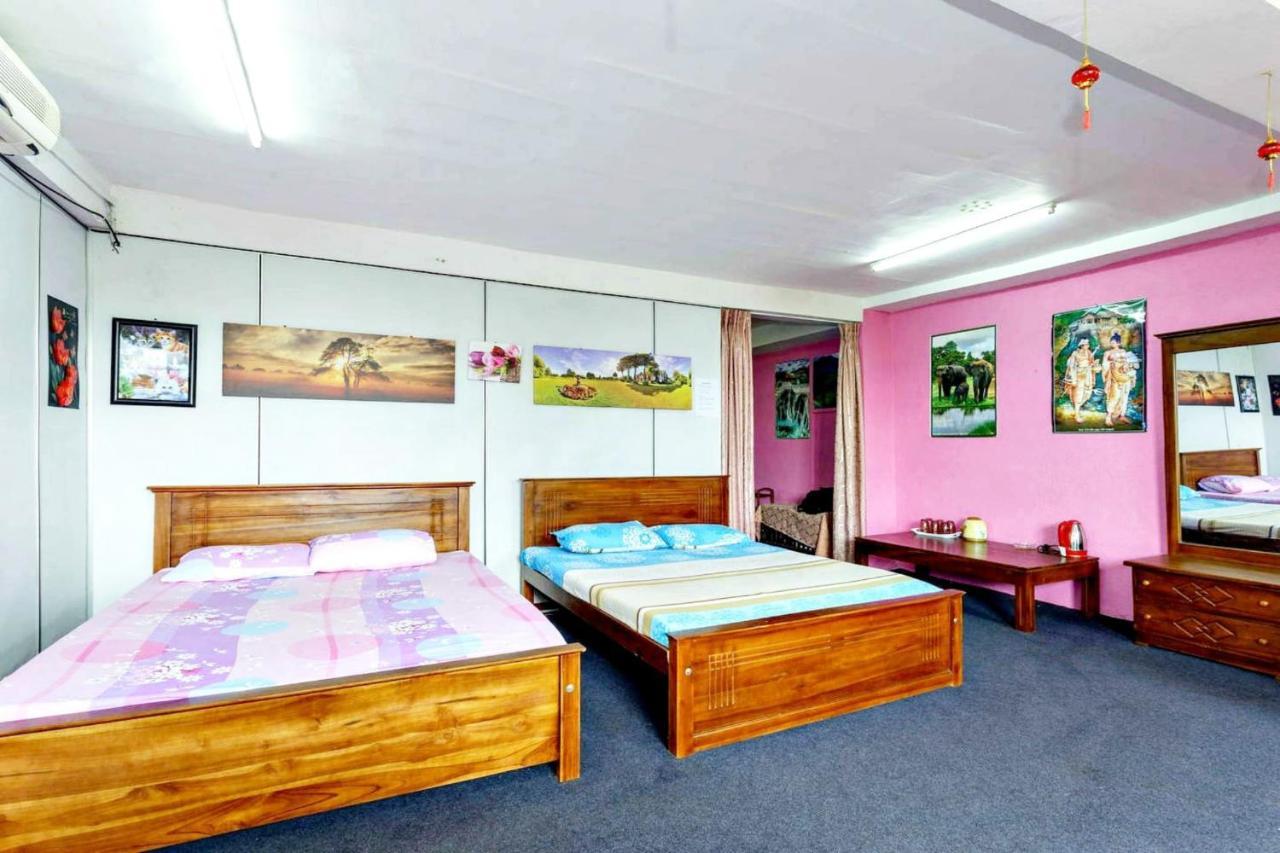The Beehive Colombo Hotel Bagian luar foto