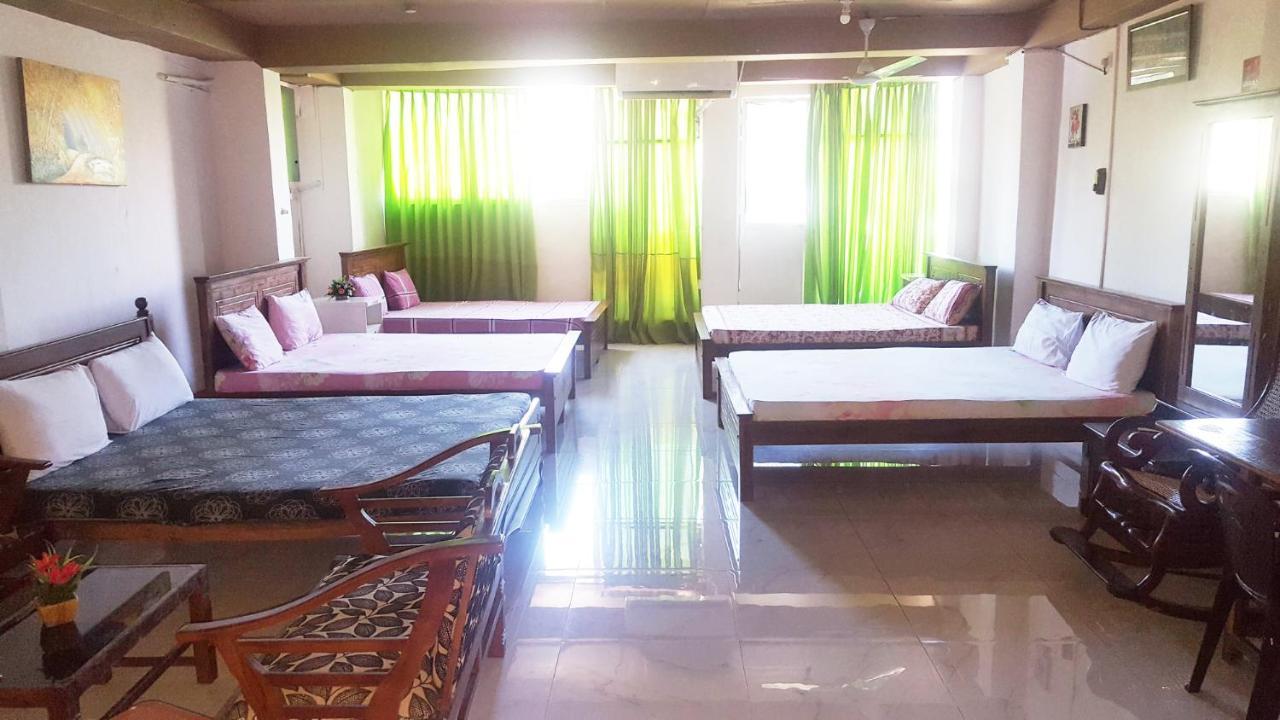The Beehive Colombo Hotel Bagian luar foto
