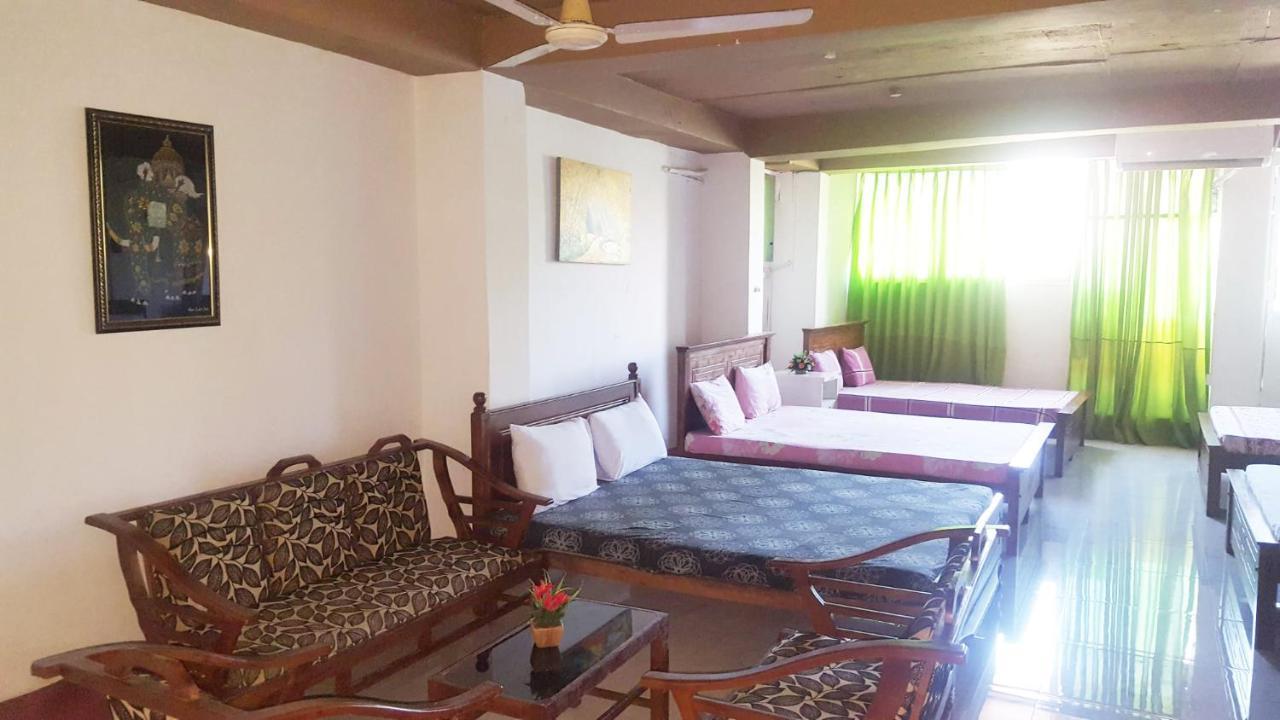 The Beehive Colombo Hotel Bagian luar foto